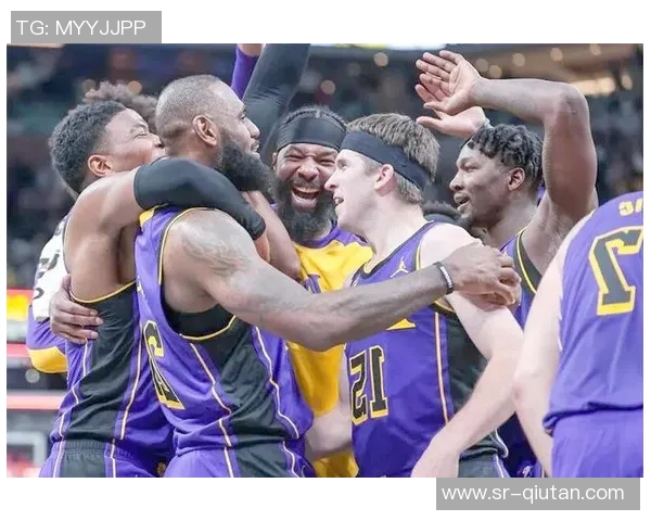 湖人队与步行者队第一节精彩对决回顾及关键时刻分析