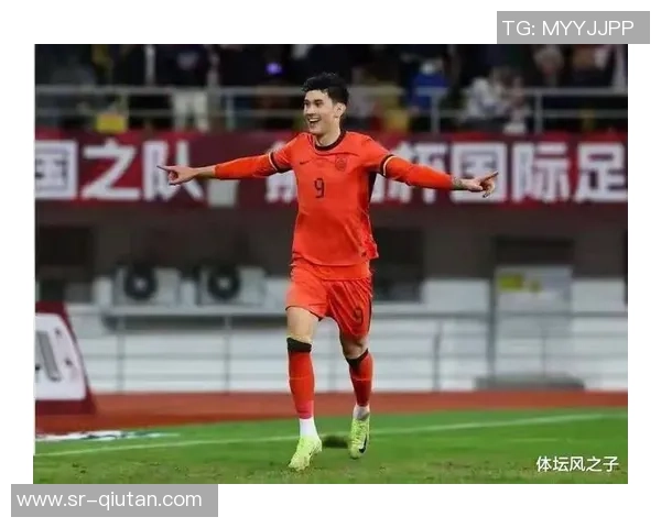 国足一人降服日本球迷,称他又高又帅,打破对我国男足固有形象 国足一人降服日本球迷,称他又高又帅,打破对我国男足固有形象