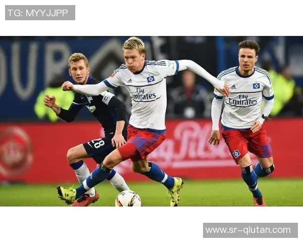 官方:德甲、德乙球场内的记分牌和屏幕将显现实践补时时刻 官方:德甲、德乙球场内的记分牌和屏幕将显现实践补时时刻